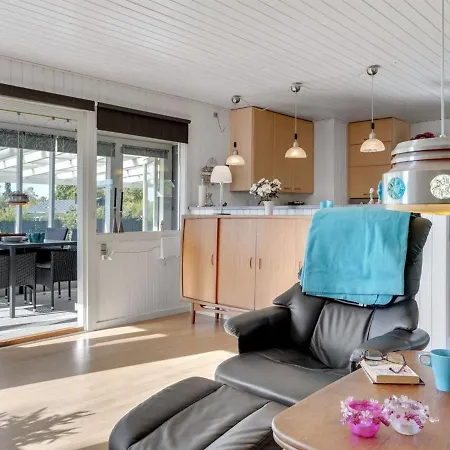 펜션 Ilene - 1km From The Sea In Lolland- Falster And Mon By Interhome *
